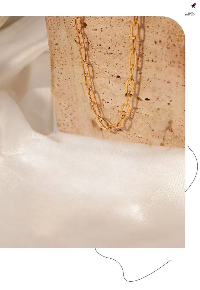 【050】New high-end  collarbone chain titanium steel gold-plated  necklace