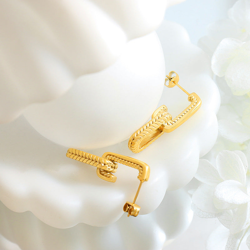 【046】Thai retro fashion versatile personality interlocking dot texture U-shaped earrings niche original jewelry design