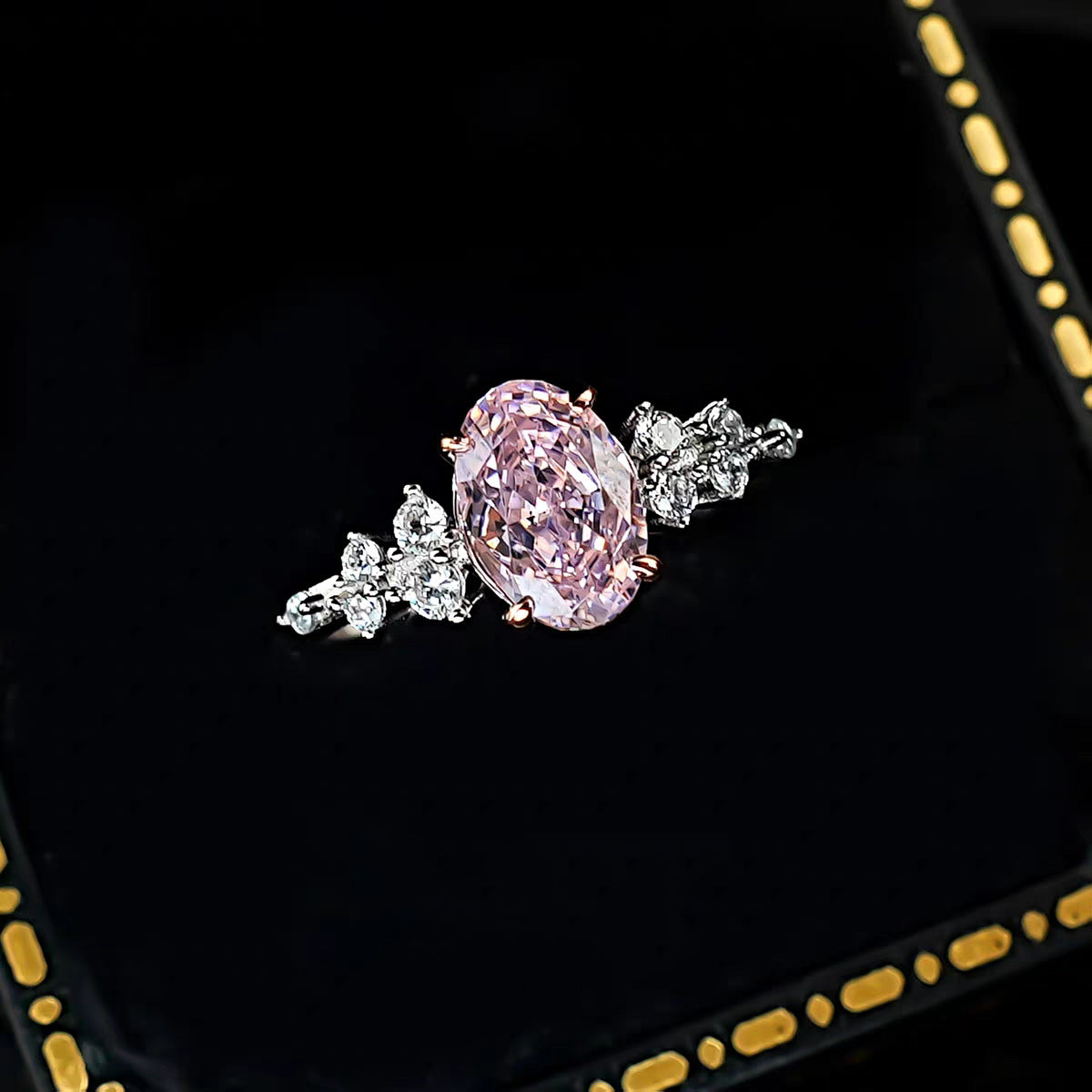 【008】Fashionable Pink Oval Open Ring Pigeon Egg Flash Comparable to Ice Flower Cut Cherry Blossom Zircon Marriage Proposal Ring for Women Wedding