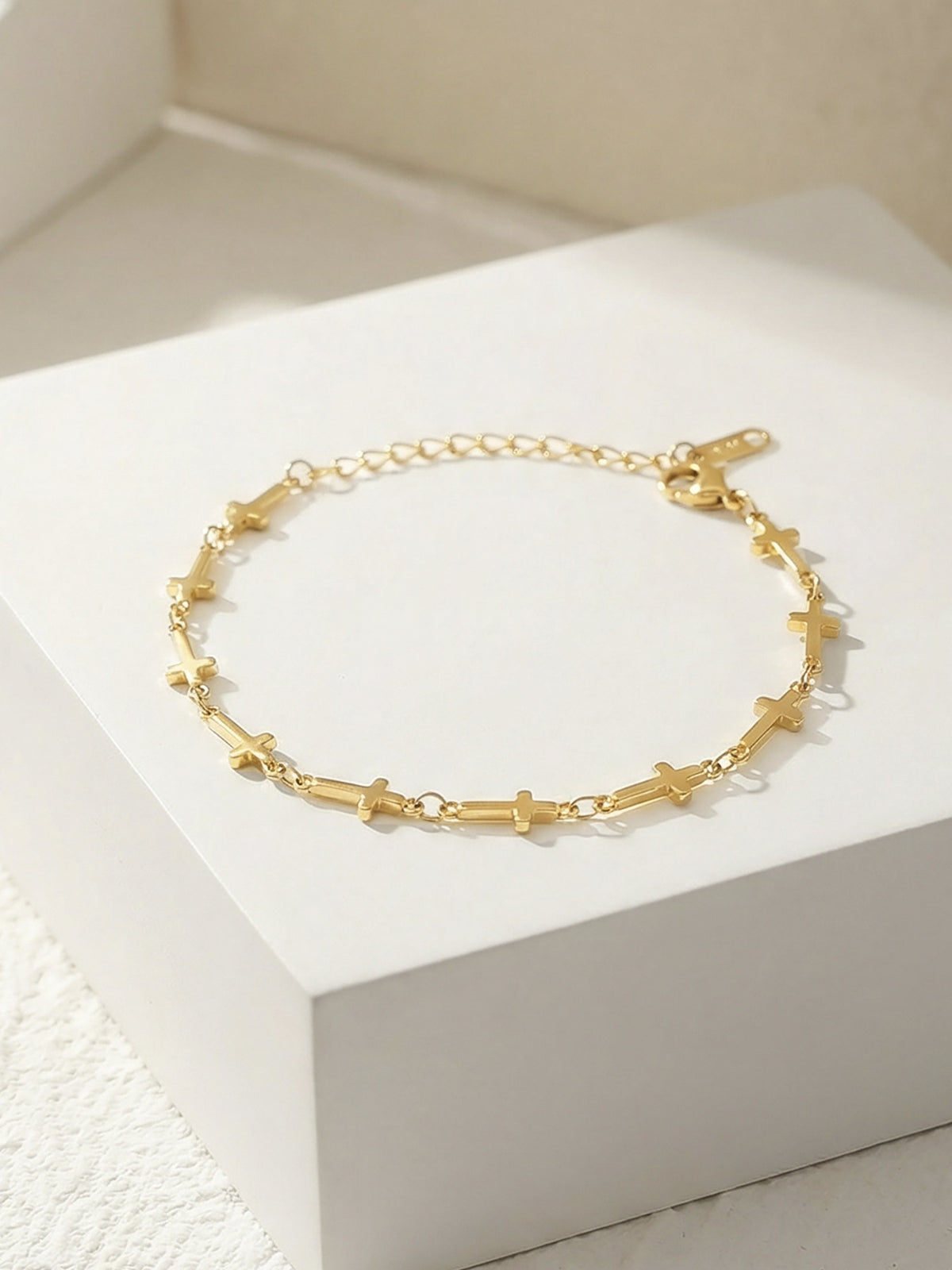 【047】European American Ins Trend Geometric Cross Splicing Bracelet Fashion Niche Design Sense Versatile Jewelry For Women Men Daily Wear