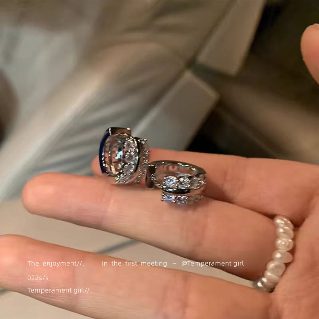 【039】Cold Wind Personality Slightly Inlaid Zircon Double Row Ear Buckle Light Luxury High End Commuting Versatile Full Zirconium Ring Temperament Ear Buckle